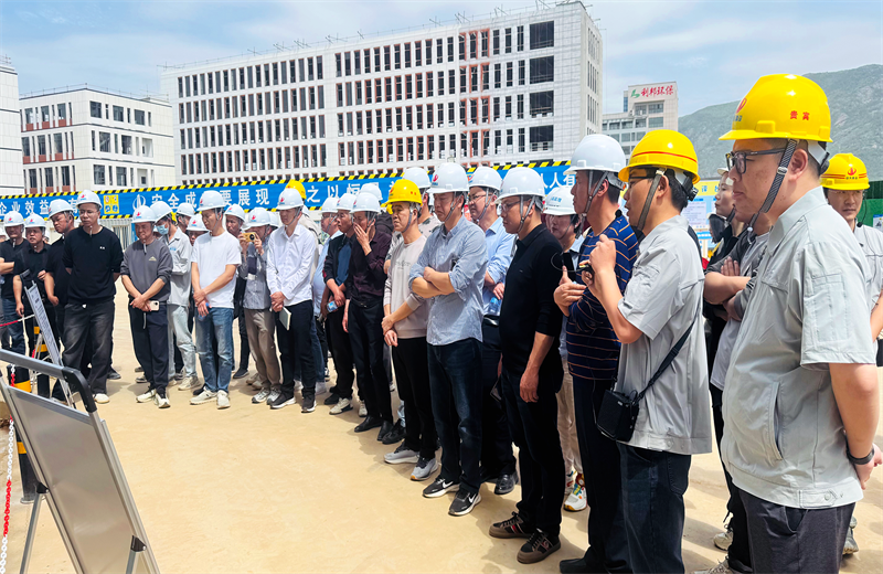 2025年4月17日，由莆田市涵江区住房和城乡建设局主办、PG三建承办的钢筋安装工程质量防控现场交流会在联东U谷·涵江海峡智造产业谷一期成功召开。