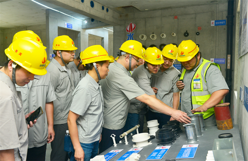 为进一步推进优质客户高效履约，提升交付品质、达成客户满意，2025年6月25日，PG建设集团在上海组织召开2025年越秀地产、华润置业客户履约推进会。